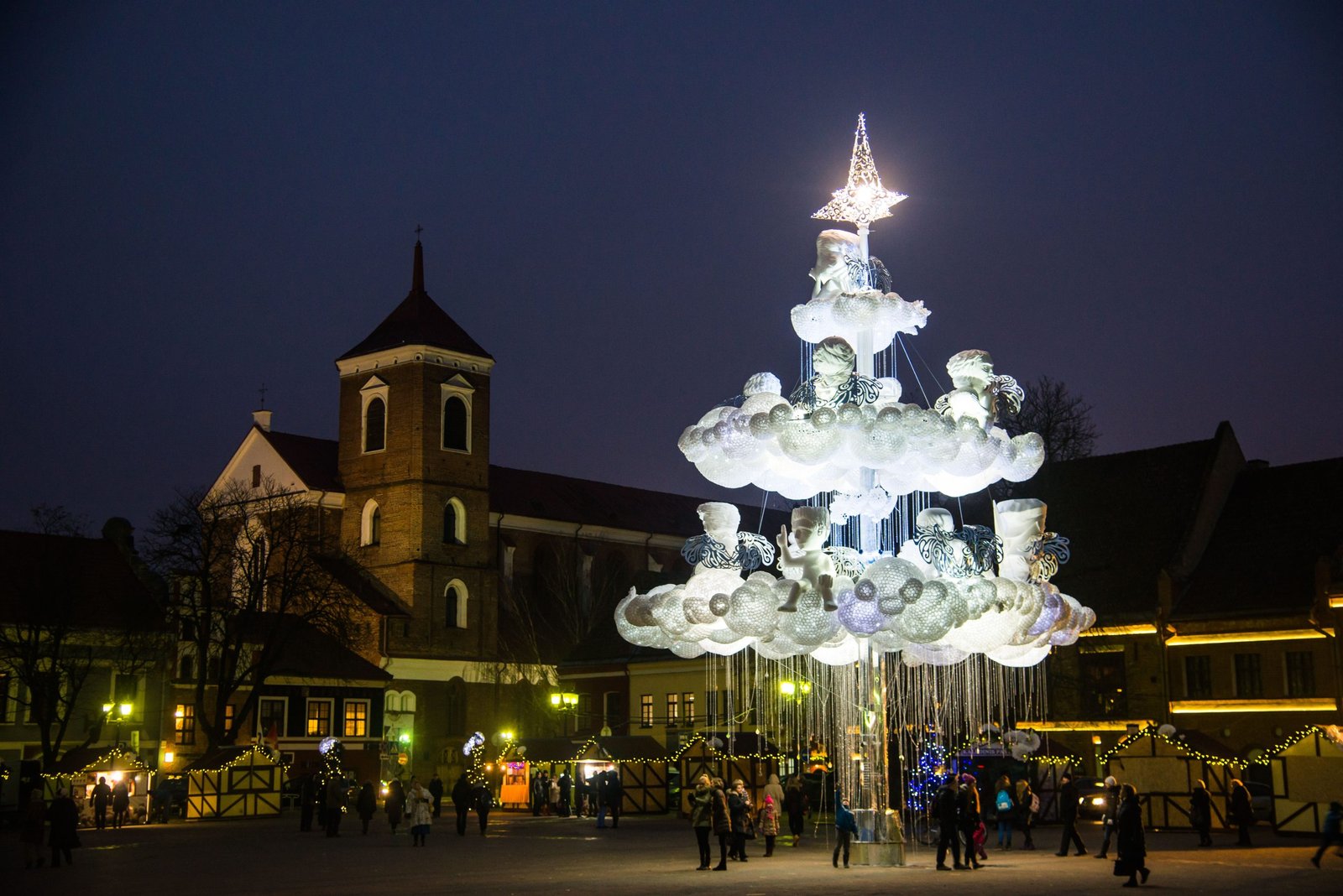 Kalėdinė debesų eglė 6